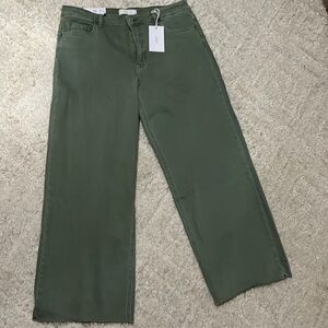 Vervet Olivia wide leg jeans in an Olive color